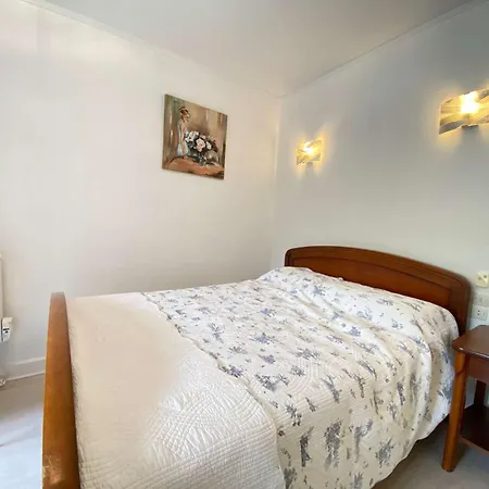 La Petite Bretonnière, T2 - Et Commerces à Proximité - - Lb180-001 Appartement