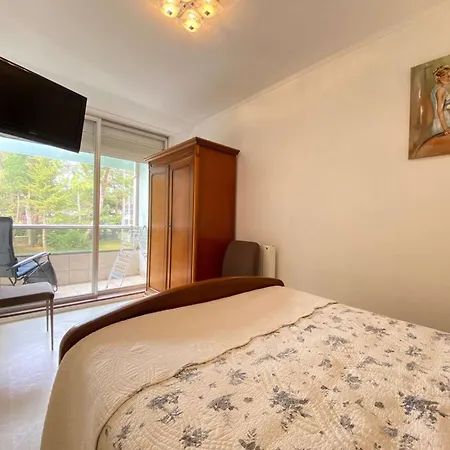 La Petite Bretonnière, T2 - Et Commerces à Proximité - - Lb180-001 Appartement *